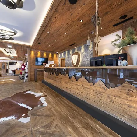 Near Slopes, Sleeps 6