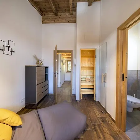 Chalet Near Slopes, Sleeps 6 *
