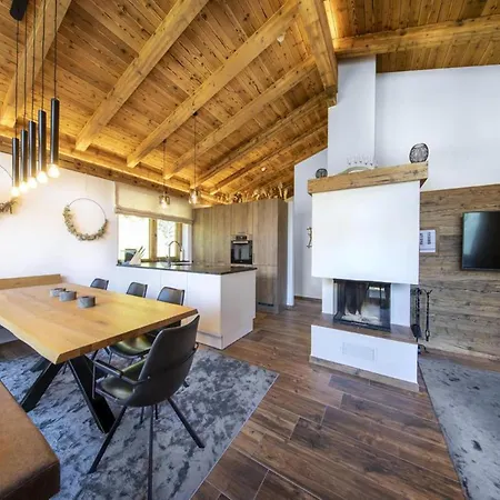 Near Slopes, Sleeps 6 Chalet Neukirchen am Großvenediger