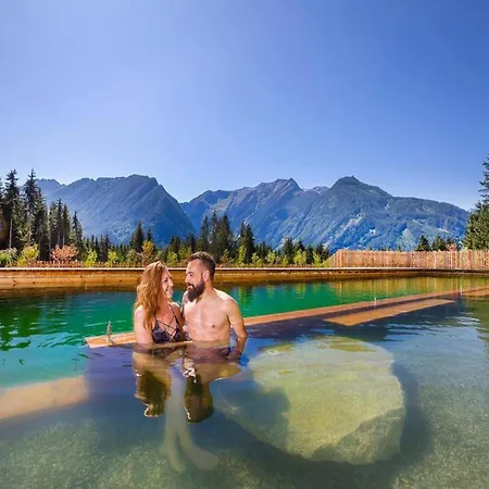 Chalet Near Slopes, Sleeps 6