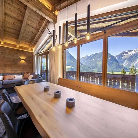 Near Slopes, Sleeps 6 Chalet Neukirchen am Großvenediger