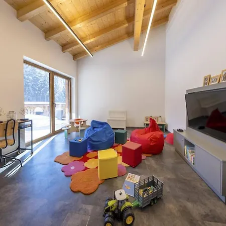 Chalet Near Slopes, Sleeps 6