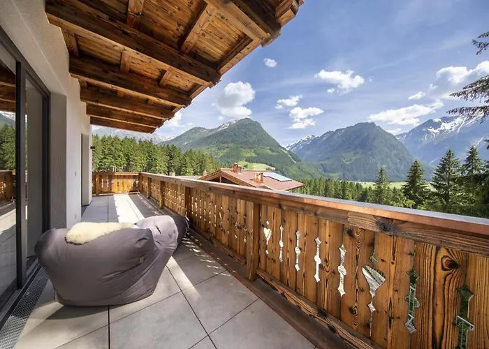 Near Slopes, Sleeps 6 Alpesi faház Neukirchen am Großvenediger