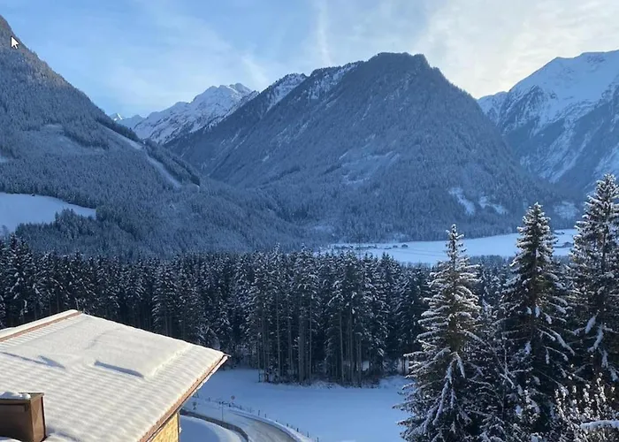 Near Slopes, Sleeps 6 *