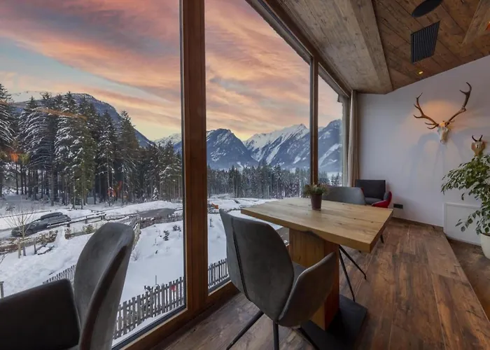 Alpesi faház Near Slopes, Sleeps 6 *